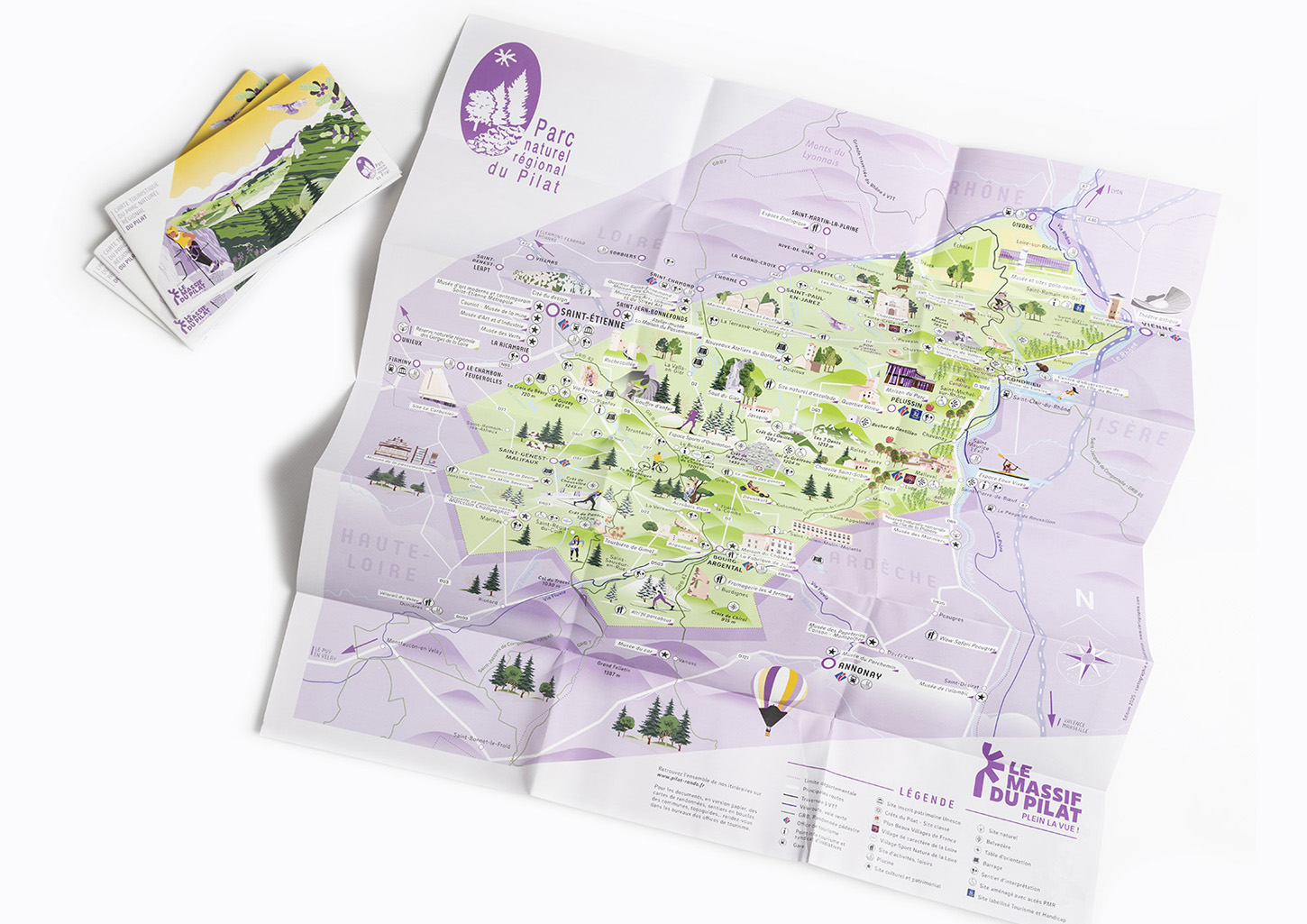Illustrated atlas created with E. Didal by Atelier Cartographik. 85 maps exploring geography, history, culture and knowledge through cartography, illustration and visual storytelling.